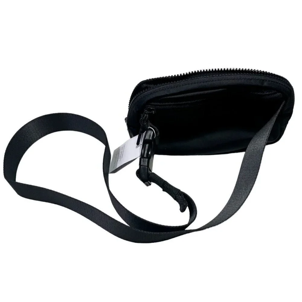 NWT Lululemon Everywhere waist bag & Fanny Pack Extended Strap Black - Picture 12 of 12